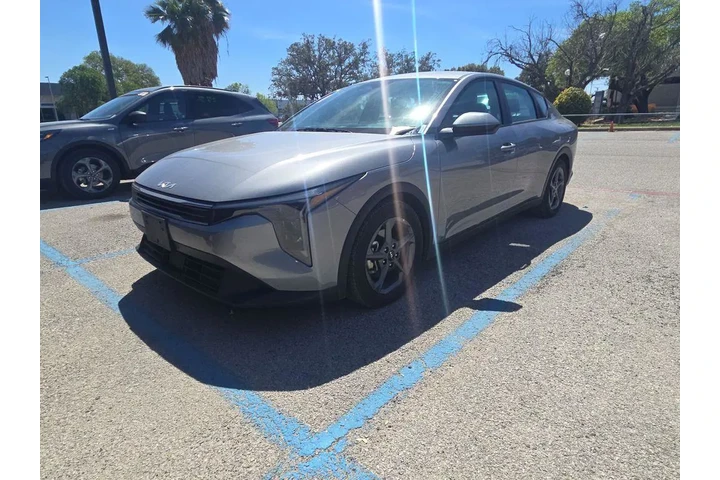 $24995 : Kia K4 2025 LXS 4dr Sedan image 1