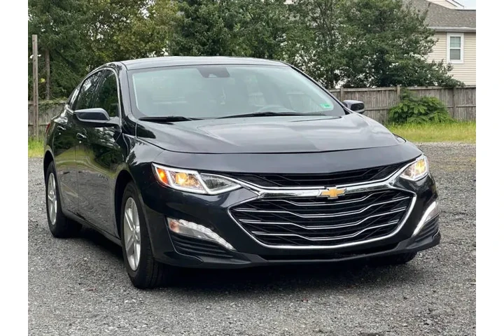 $14990 : 2023 Malibu LT image 2