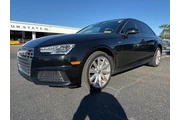$16093 : Audi A4 2018 AWD 2.0T quattr thumbnail