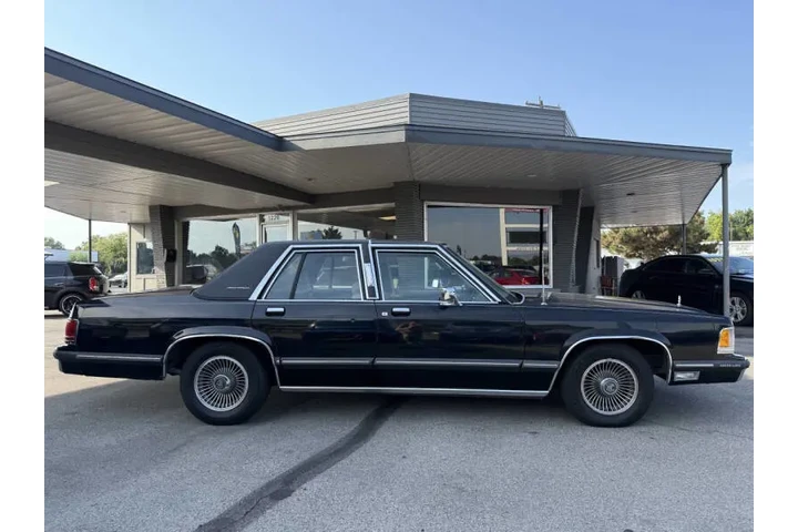 $7950 : 1990 Grand Marquis LS image 8