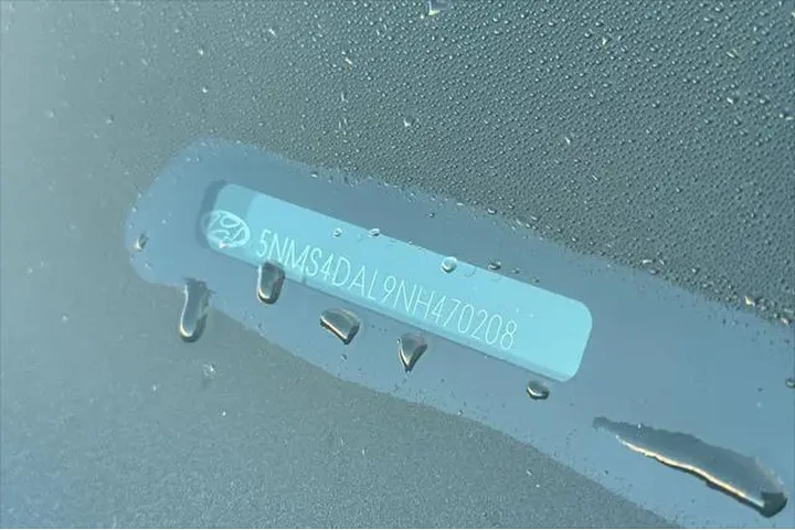 $29990 : Hyundai SANTA FE 2022 AWD Li image 8