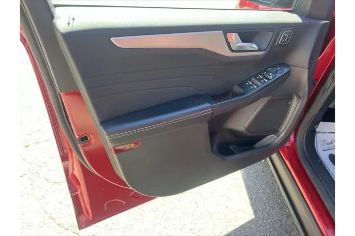 $18684 : Ford Escape 2022 SEL 4dr SUV image 10