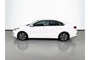 $12840 : Kia Forte 2020 FE 4dr Sedan thumbnail