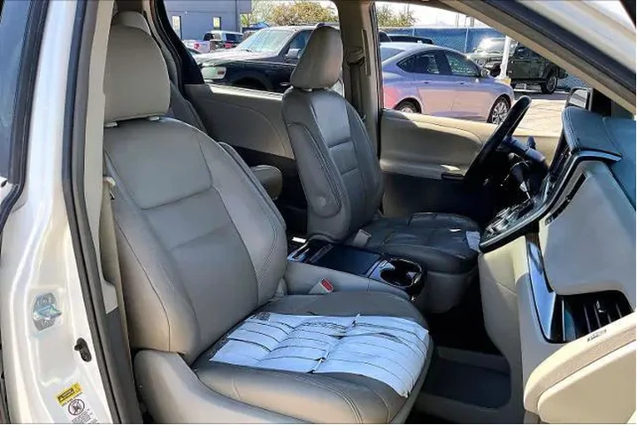 $19945 : Toyota Sienna 2015 XLE 7-Pas image 9