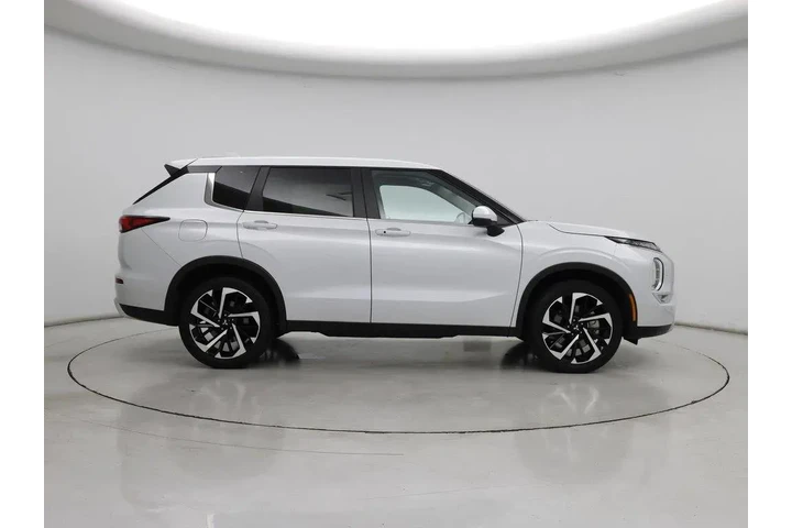 $24998 : Mitsubishi Outlander 2024 AW image 7