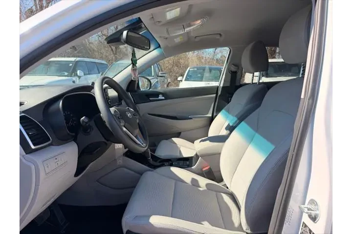 $17500 : Hyundai TUCSON 2021 AWD SE 4 image 10