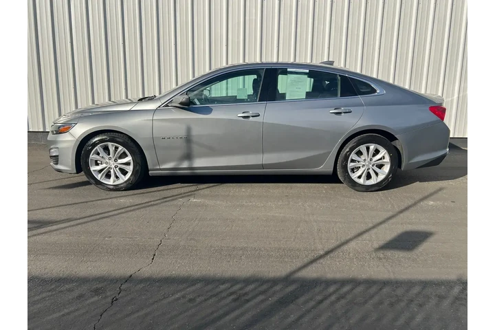 $18794 : Chevrolet Malibu 2024 LT 4dr image 3