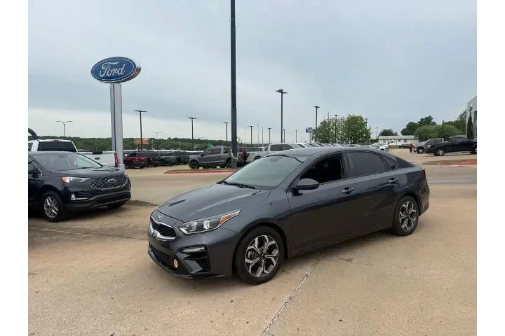 $14492 : Kia Forte 2019 LXS 4dr Sedan image 5
