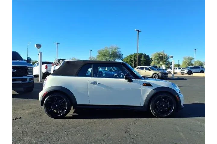 $12892 : MINI Convertible 2015 Cooper image 7