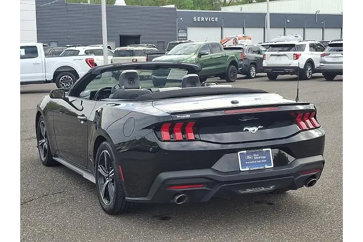 $30998 : Ford Mustang 2024 EcoBoost P image 4