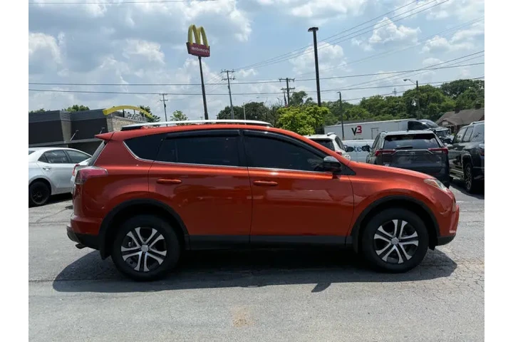 $13995 : 2016 RAV4 LE image 6
