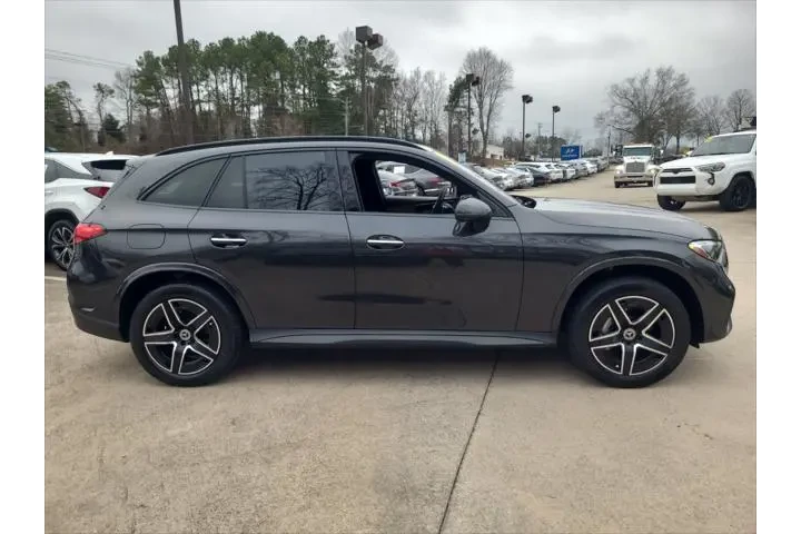 $33903 : Mercedes-Benz GLC 2023 AWD G image 4