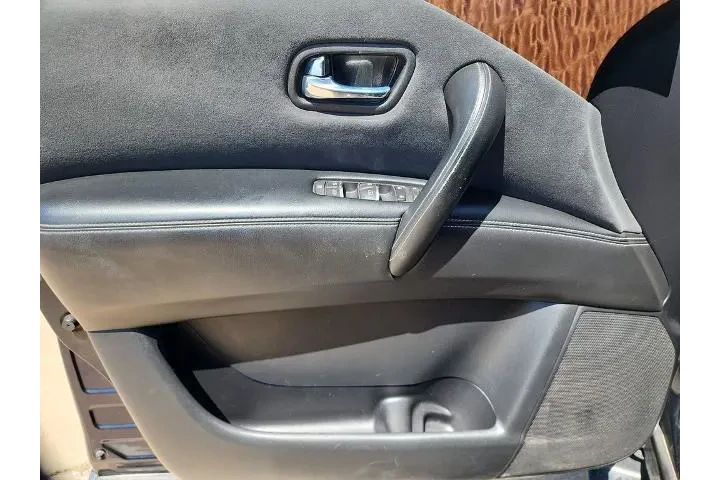 $11595 : Nissan Armada 2018 4x2 SV 4d image 8