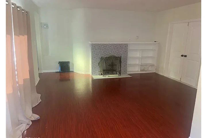 $1700 : Evergreen Ave, South Gate, CA image 2
