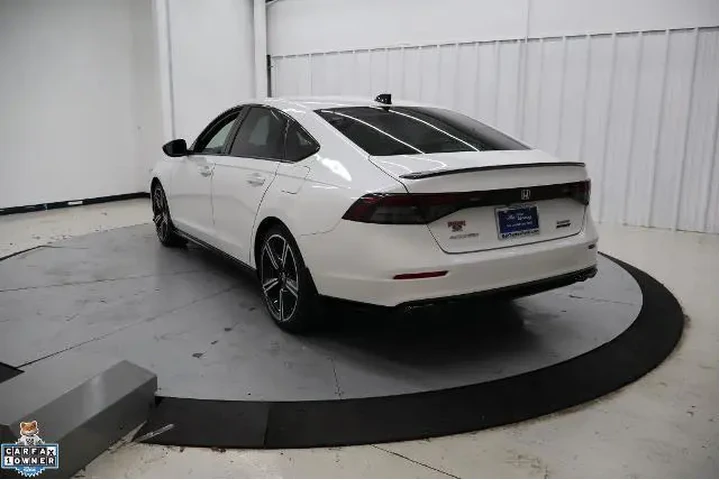 $28995 : Honda Accord Hybrid 2024 Spo image 6