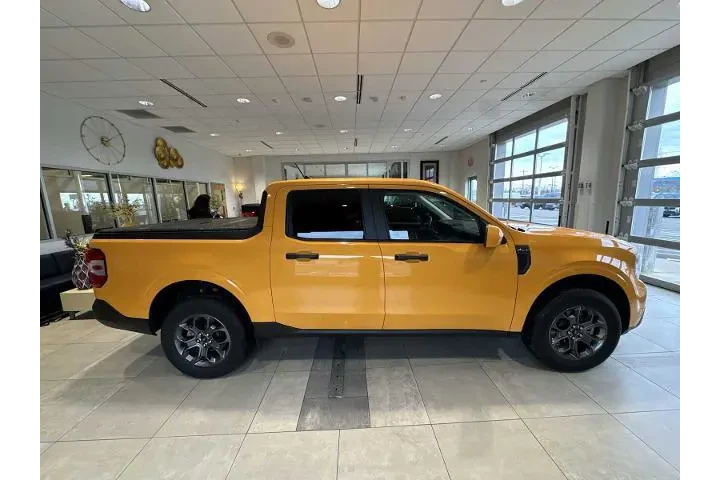 $25562 : Ford Maverick 2023 XLT 4dr S image 2