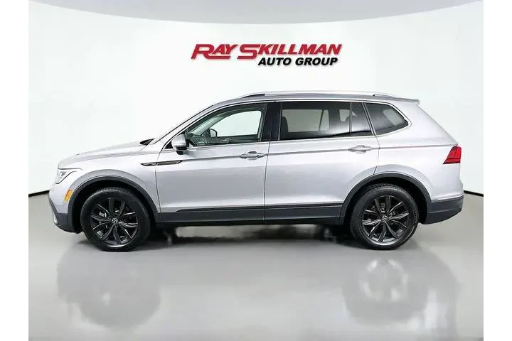 $24975 : Volkswagen Tiguan 2024 SE 4d image 4