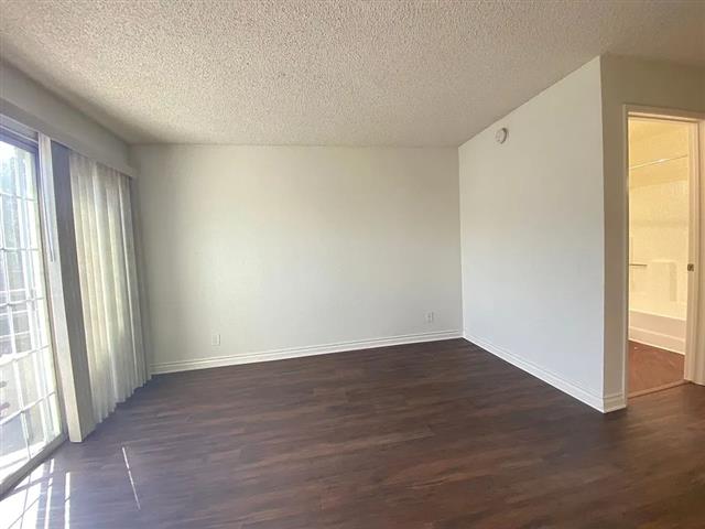 $1800 : 2BA 2BD READY TO BE OCCUPIED image 3