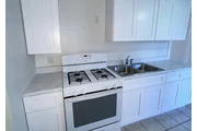 $1500 : 3 Bed, 1 Bath Home – Great Loc thumbnail