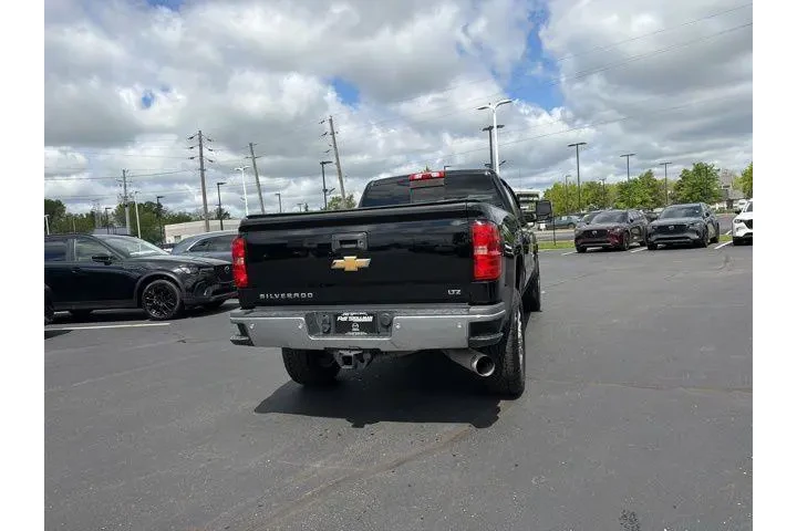 $37980 : Chevrolet Silverado 2500HD 2 image 10