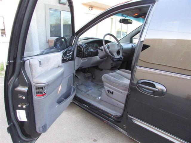 $4995 : 2000 Grand Caravan ES image 6