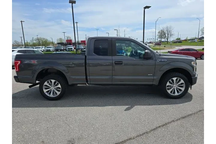 $22750 : Ford F-150 2017 4x4 Lariat 4 image 6