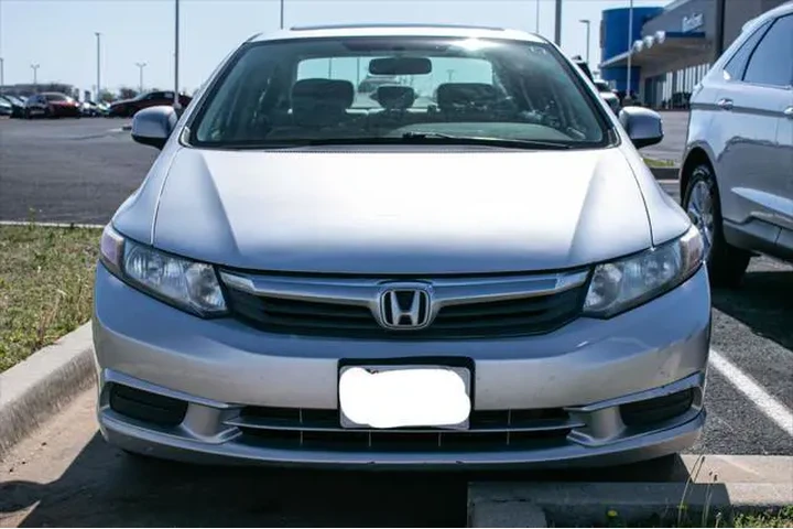 $9000 : Honda Civic 2012 EX 4dr Seda image 2
