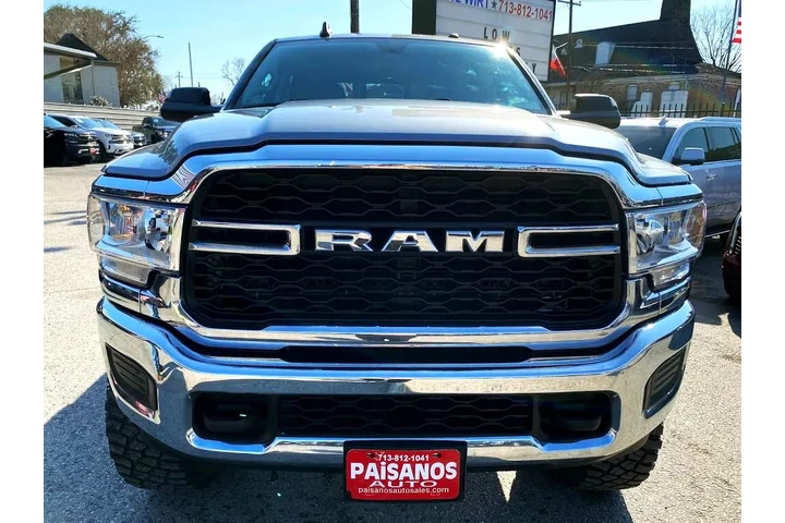 2019 RAM 2500 Tradesman Crew image 2