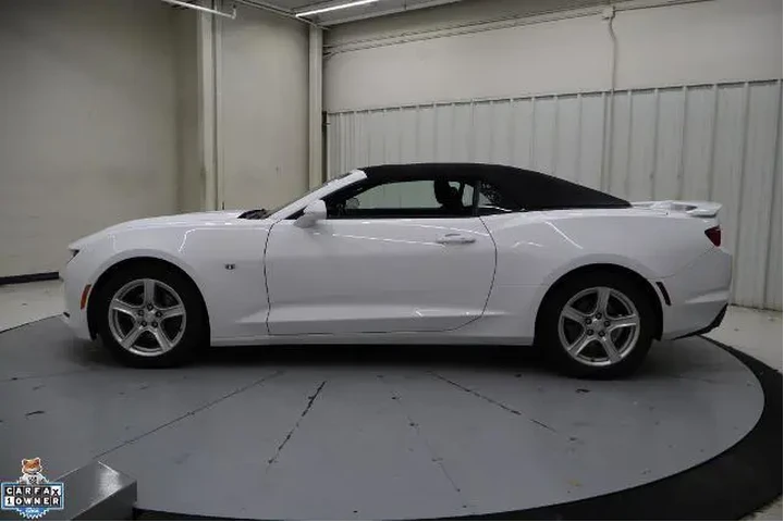 $22997 : Chevrolet Camaro 2023 LT 2dr image 9