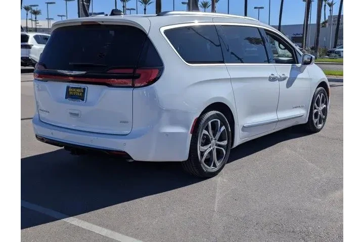 $39999 : Chrysler Pacifica 2024 AWD P image 2