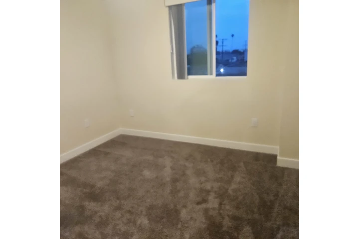 $875 : SE RENTA CUARTO image 1