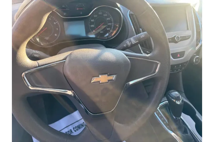 $9999 : 2017 Cruze LS Auto image 7