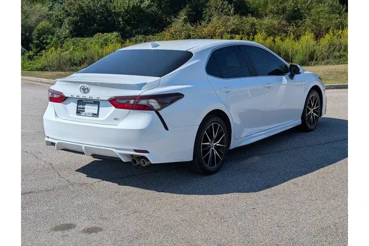 Toyota Camry 2023 SE 4dr Sed image 8