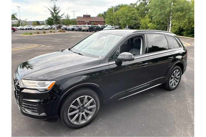 $35000 : 2023 Q7 Premium Plus image 10
