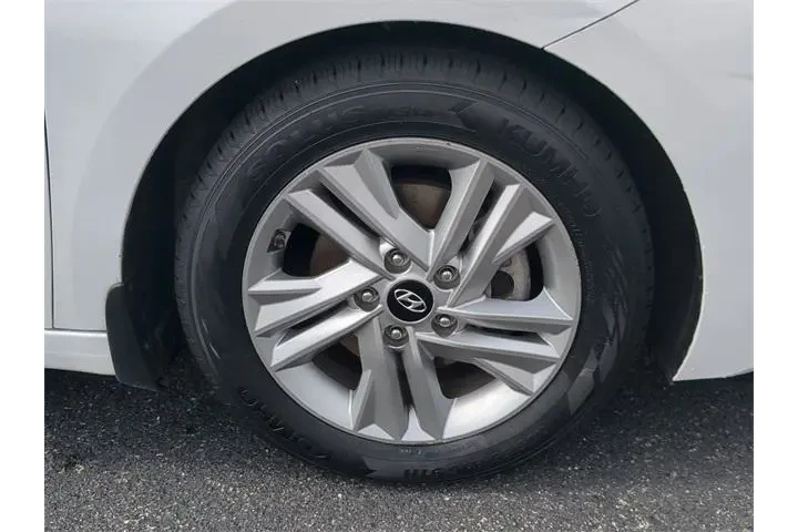 $15000 : Hyundai ELANTRA 2020 Value E image 10