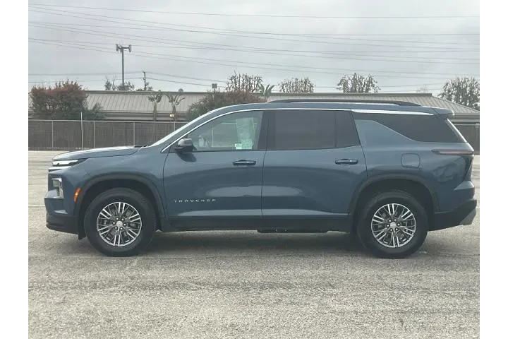 $35730 : Chevrolet Traverse 2025 LT 4 image 6