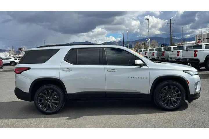 $37984 : Chevrolet Traverse 2022 4x4 image 4