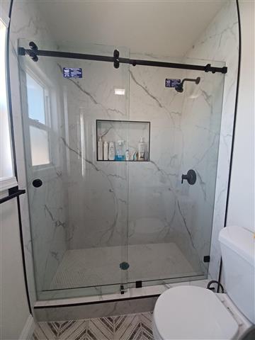 SHOWER DOORS, Ventanas y más. image 10