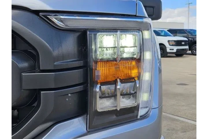 $39925 : Ford F-150 2023 4x4 XLT 4dr image 4