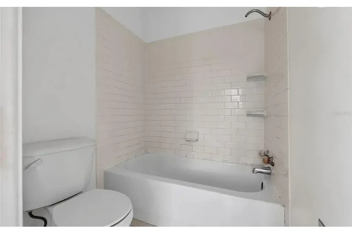 $1200 : Beautiful standard rental image 4