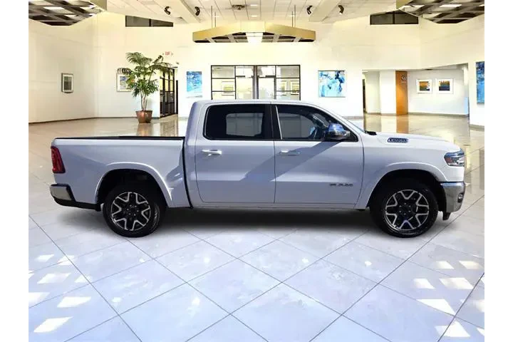 $39995 : Ram 1500 2025 4x4 Laramie 4d image 8
