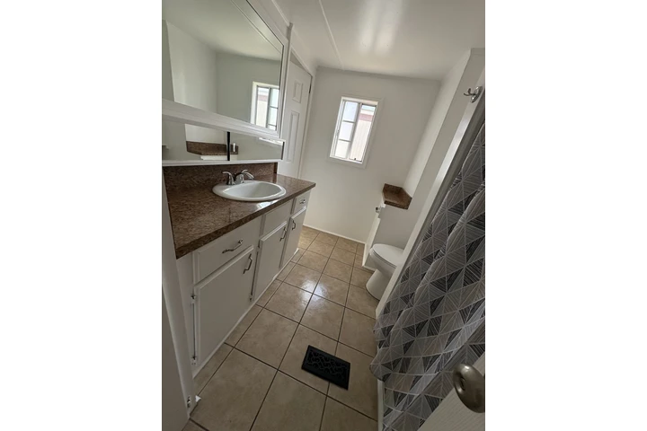 $2300 : Casa Movil-Gardena image 10