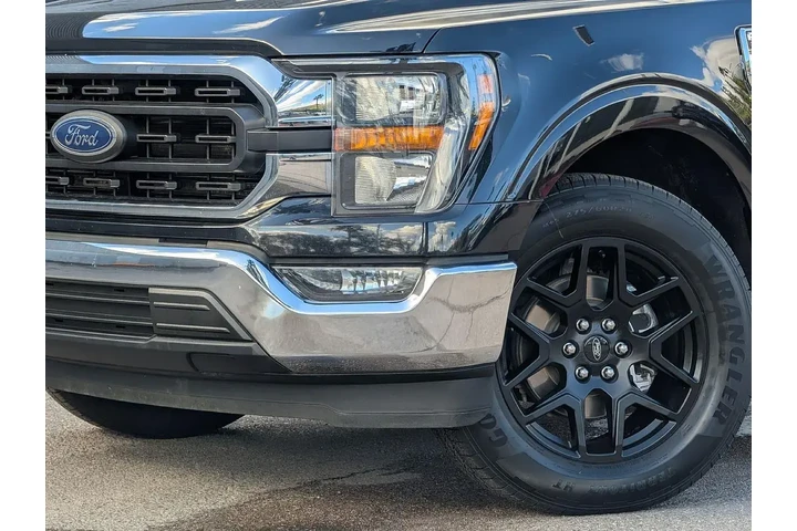 $33665 : Ford F-150 2023 4x2 XLT 4dr image 3