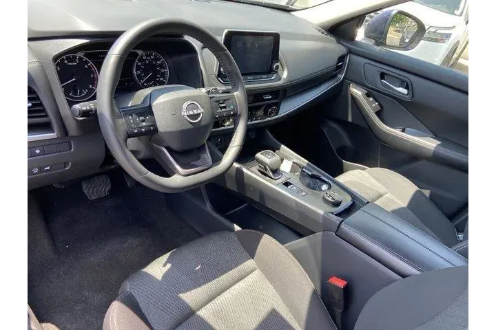 $19487 : Nissan Rogue 2025 AWD SV 4dr image 10
