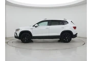 $24998 : Volkswagen Taos 2023 AWD SEL thumbnail