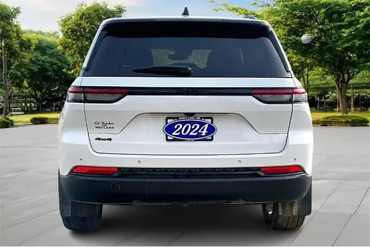 $33686 : Jeep Grand Cherokee 2024 4x4 image 4