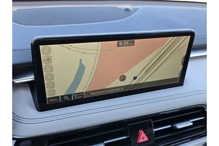 $33589 : Genesis G70 2025 2.5T Standa image 10