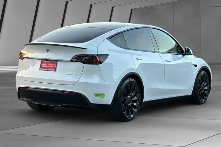 $31900 : Tesla Model Y 2023 AWD Perfo image 4