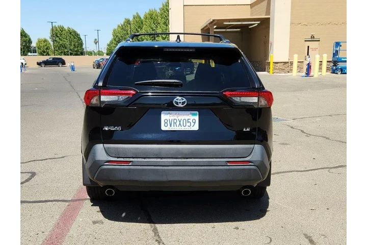 $22998 : Toyota RAV4 2021 LE 4dr SUV image 6