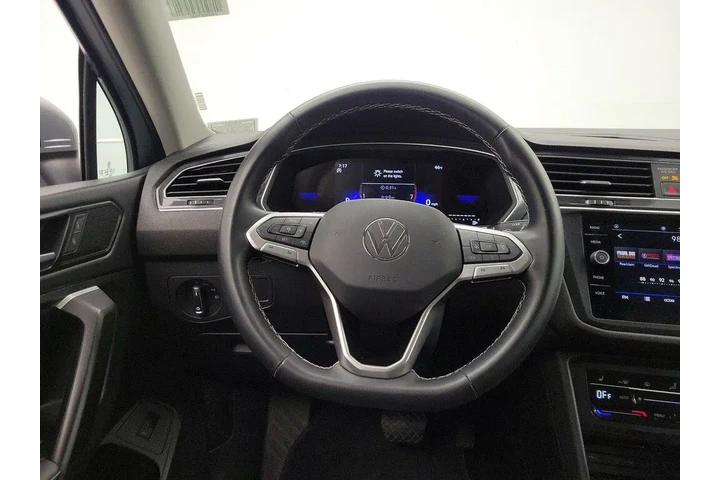 $22998 : Volkswagen Tiguan 2024 SE 4d image 10